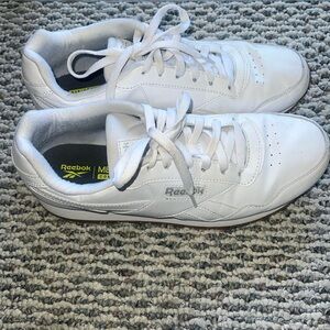 Mens white Reebok size 10 shoes!